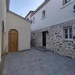 River House Caces