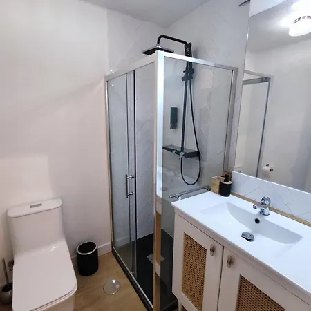 Apartment River House *