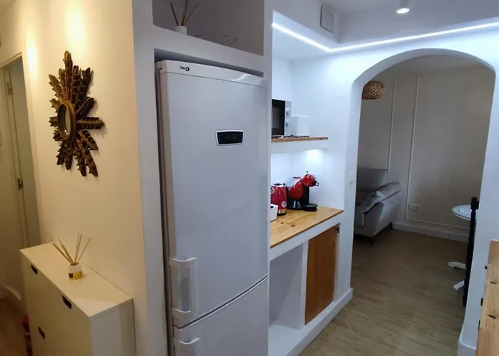 Apartment River House *